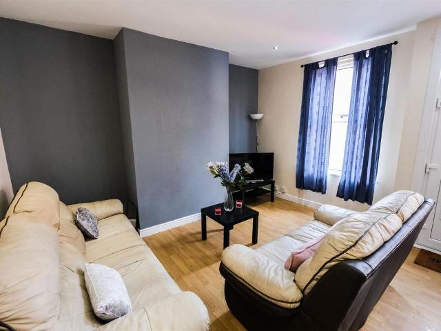 Harold Grove, Leeds LS6, 3 bed terraced house to rent, £1,250 pcm | PrimeLocation