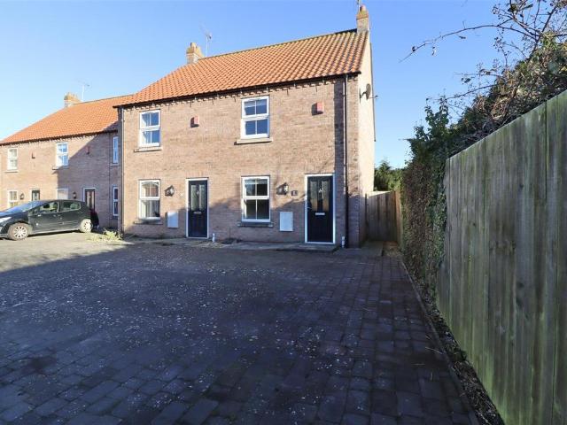 Harold Elgey Close, Market Weighton 3 bed terraced bungalow to rent £800 pcm £185 pw