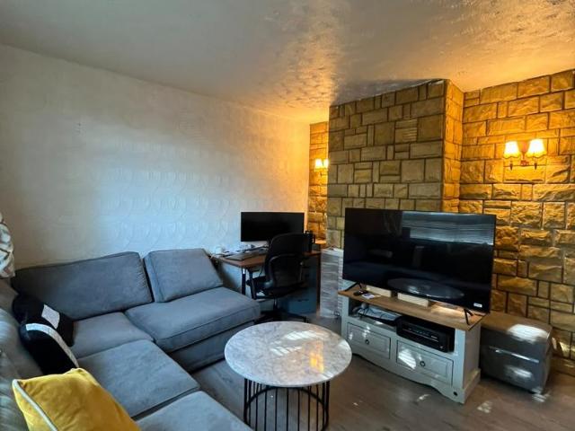 Harold Hill RM3 RM3 House share to rent £750 pcm £173 pw