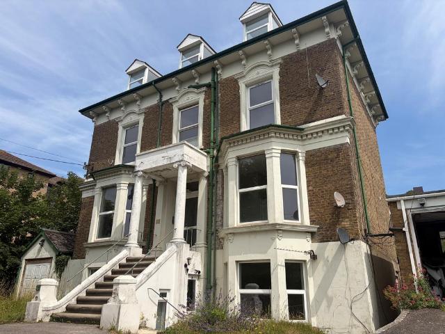 Harold Street, DOVER, CT16 1 bed flat to rent £800 pcm £185 pw