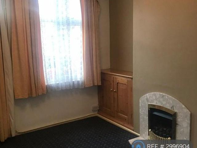 Harold Street, Leicester, LE2 2 bed terraced house to rent £1,075 pcm £248 pw