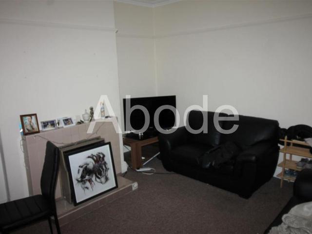 Harold Road, Hyde Park, Leeds 2 bed house to rent £997 pcm £230 pw