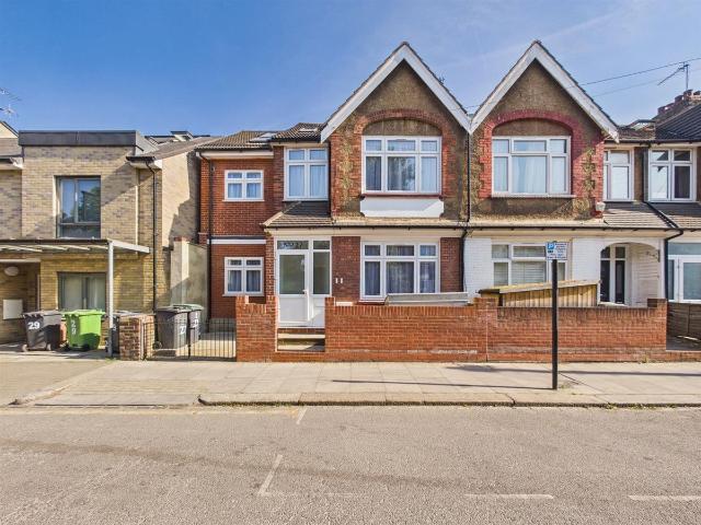 Harold Road, London N15, 3 bed flat to rent, £2,300 pcm | PrimeLocation