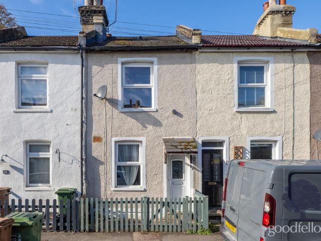 Harold Road, Sutton SM1 2 bed terraced house to rent £1,650 pcm £381 pw