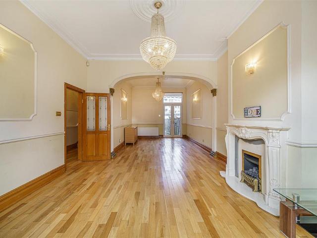 Harpenden Road, West Norwood SE27 0AE 3 bed terraced house to rent £2,600 pcm £600 pw