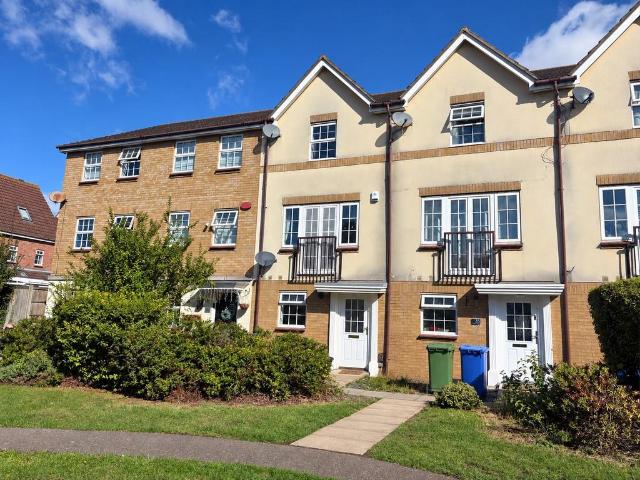Harper Close, Chafford Hundred 3 bed townhouse to rent £1,900 pcm £438 pw