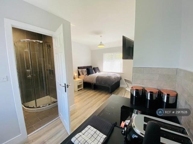 Harpfield Road, Stoke On Trent, ST4 1 bed in a house share to rent £650 pcm £150 pw