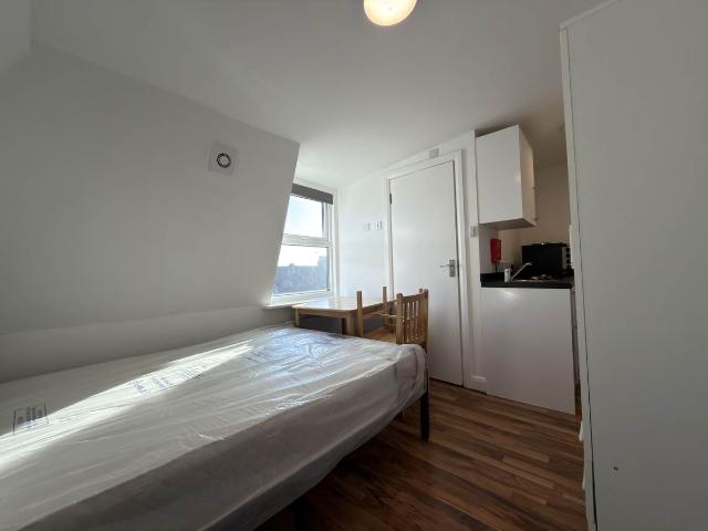 Harringay Road, London N15, Studio to rent, £999 pcm | PrimeLocation