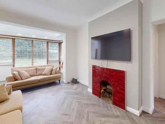 Harrington Drive, Nottingham NG7 6 bed house to rent £539 pcm £124 pw