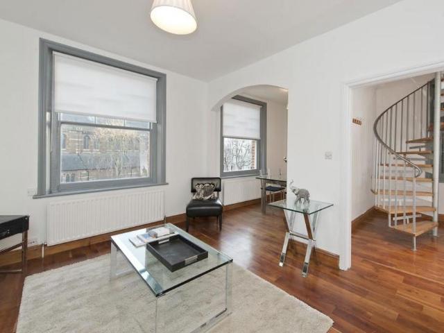 Harrington Road, London SW7 4 bed flat to rent £5,850 pcm £1,350 pw