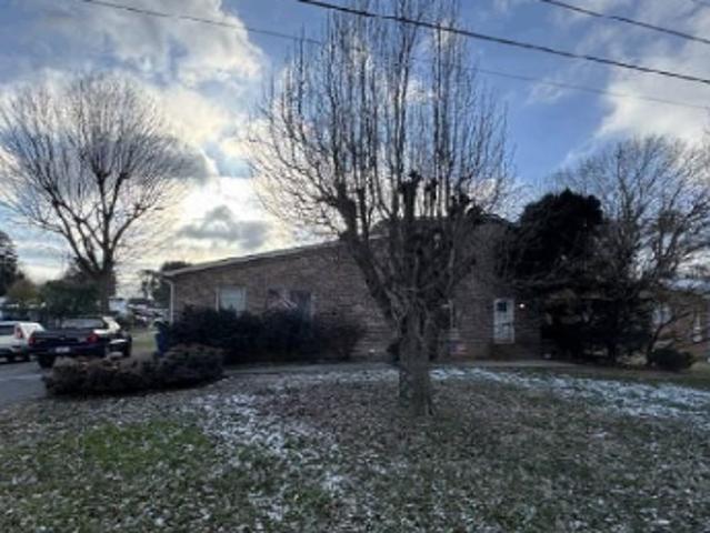 Harris Cir NW