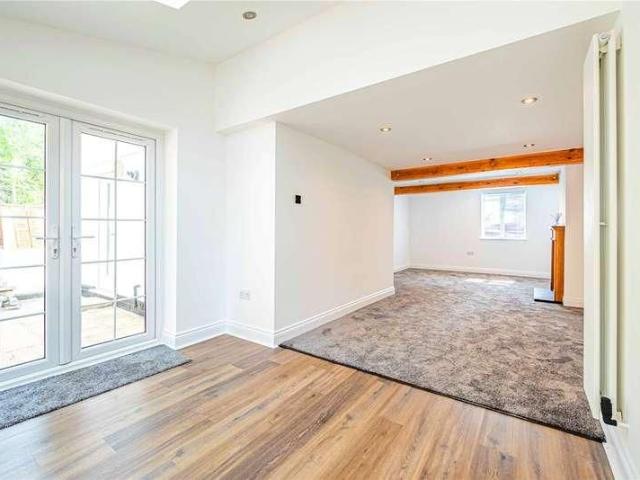 Harris Lane, Shenley, Radlett, Hertfordshire, WD7