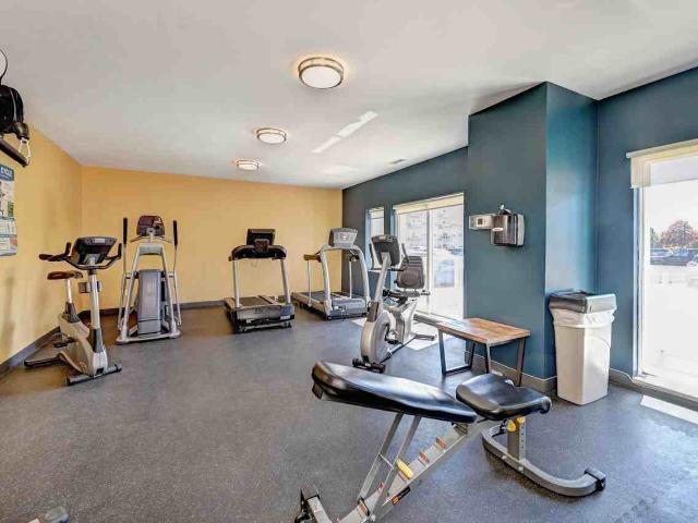 Harris Place Apartments 1 Bedroom Apartment for Rent at 555 Park Rd N & 335 Dunsdon St, Brantford, ON N3R 0B4 Brier Park