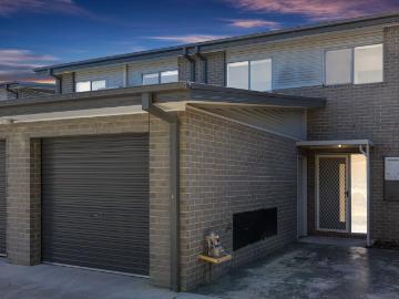 Harrison, Yass Valley, Victoria - Balcony