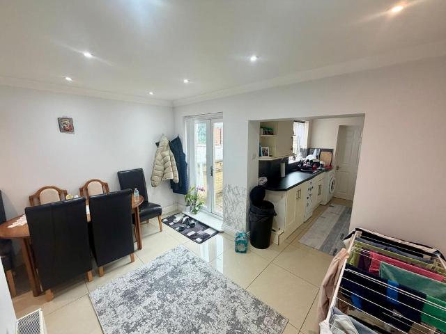 Harrison Terrace, Darlington, DL3 2 bed terraced house to rent £675 pcm £156 pw