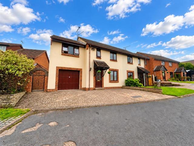 Harrison Close, Newnham On Severn GL14, 3 bed semi detached house to rent, £1,250 pcm | PrimeLocation