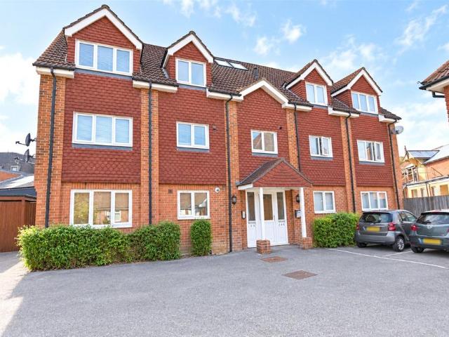 Harrison Place, Flaxfield Road. 1 bed apartment to rent £1,150 pcm £265 pw