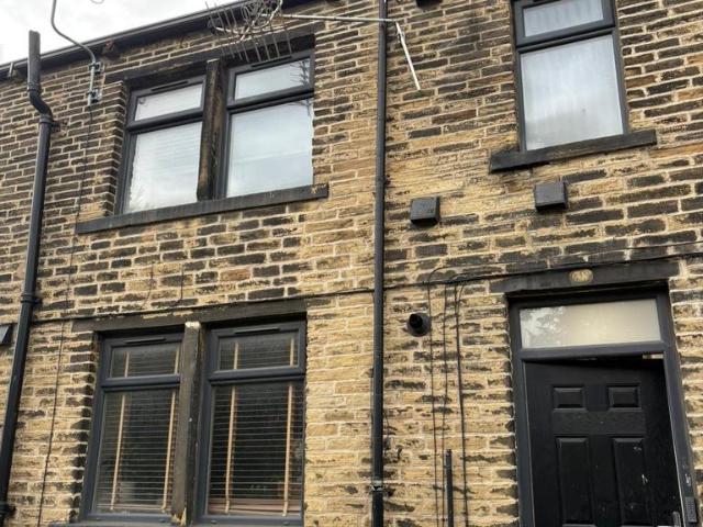 Harrogate Road, Bradford BD2 2 bed flat to rent £750 pcm £173 pw