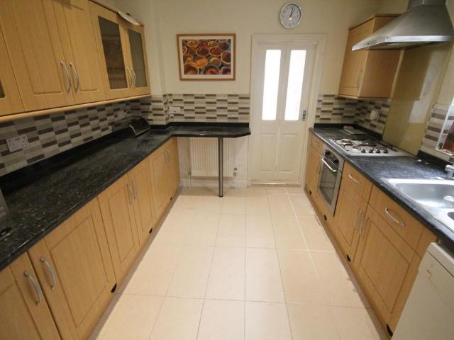 Harrow HA1 4 bed terraced house to rent £2,800 pcm £646 pw