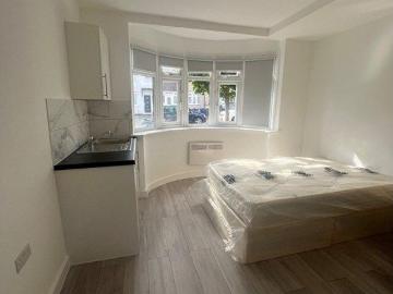 Harrow, Harrow HA3, Studio to rent, £1,200 pcm | PrimeLocation