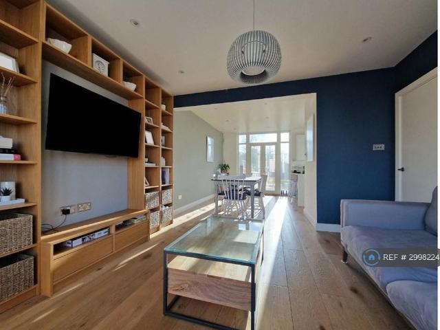 Harrow, Harrow, HA2 4 bed semi detached house to rent £2,850 pcm £658 pw