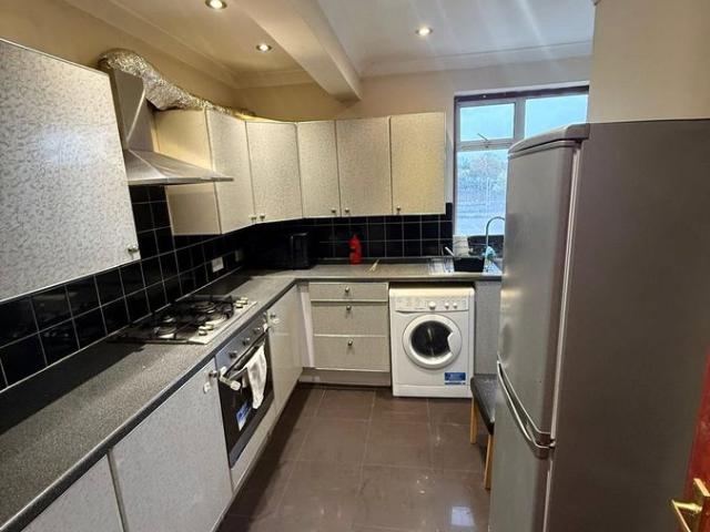 Harrow, London HA3, 3 bed flat to rent, £2,300 pcm | PrimeLocation