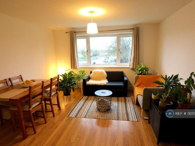 Harrow, London, HA1 2 bed flat to rent £1,675 pcm £387 pw