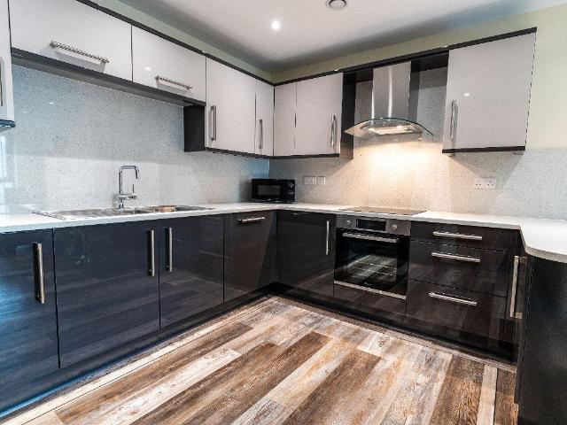 Harrow Street, Sheffield S11, 3 bed flat to rent, £507 pppm | PrimeLocation