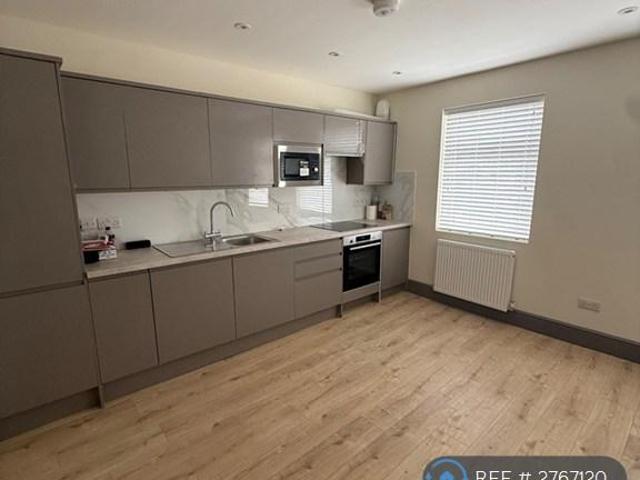 Harrow Road, Wembley, HA0 1 bed in a house share to rent £800 pcm £185 pw