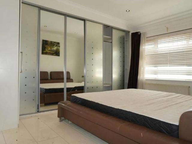 Harrow Road, Wembley HA9 4 bed house to rent £3,200 pcm £738 pw