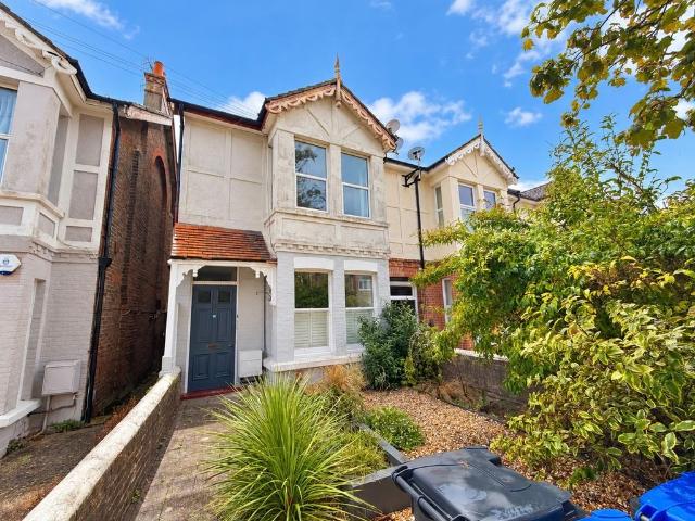 Harrow Road, Worthing BN11, 2 bed flat to rent, £1,450 pcm | PrimeLocation