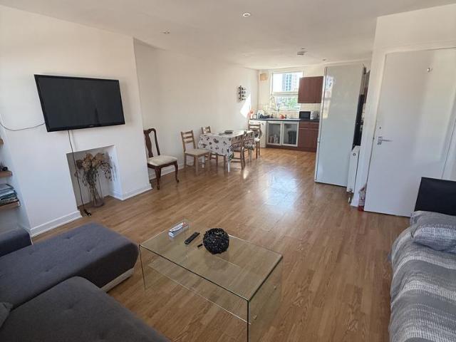 Harrow Road Kensal Green, London NW10 1 bed flat to rent £1,515 pcm £350 pw