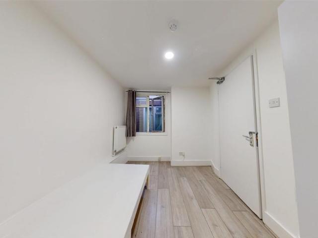 Harrow Road, Kensal Green NW10 1 bed flat to rent £650 pcm £150 pw