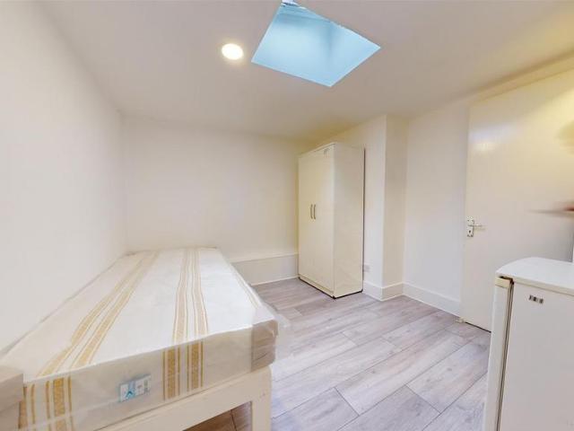 Harrow Road, Kensal Green NW10 1 bed flat to rent £671 pcm £155 pw