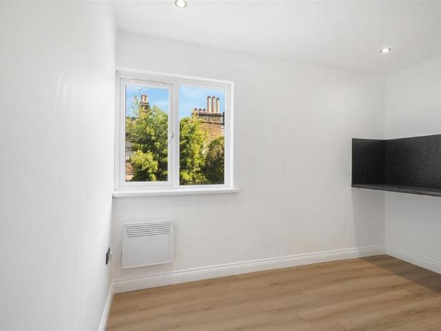 Harrow Road, Maida Vale, London 1 bed in a house share to rent £1,500 pcm £346 pw
