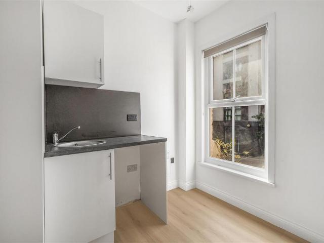 Harrow Road, Maida Vale, London 1 bed in a house share to rent £1,500 pcm £346 pw