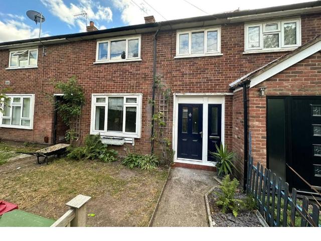 Harrow Road, Slough, Berkshire, SL3 3 bed terraced house to rent £1,850 pcm £427 pw