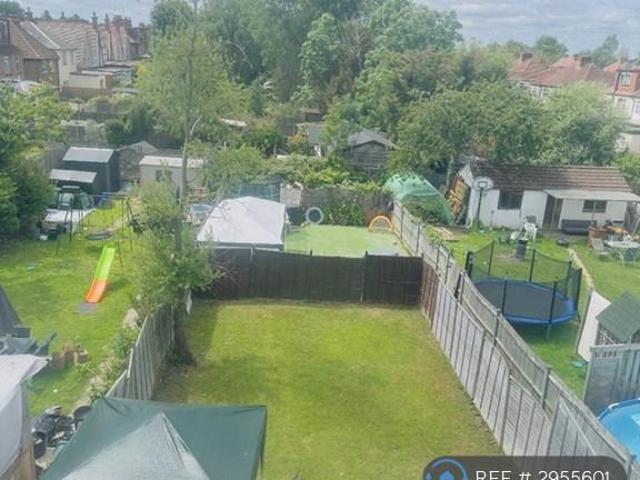 Harrow View, Harrow, HA1 Studio to rent £1,190 pcm £275 pw