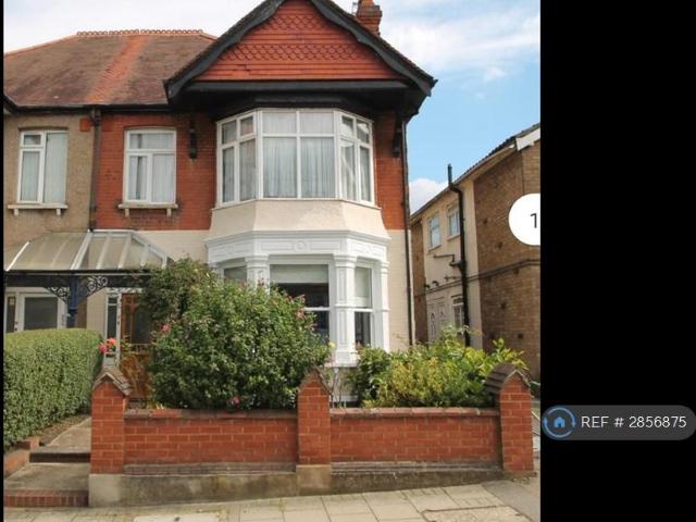 Harrow View, Harrow, HA1 2 bed maisonette to rent £1,750 pcm £404 pw