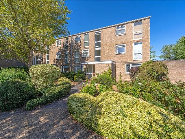 Harrowdene Gardens, Teddington TW11, 1 bed flat to rent, £1,550 pcm | PrimeLocation
