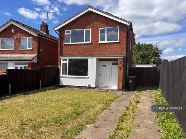 Harrowgate Drive, Leicester, LE4 3 bed detached house to rent £1,350 pcm £312 pw