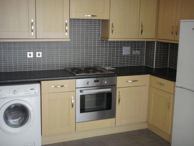 Harry Zeital Way, London E5, 3 bed flat to rent, £3,100 pcm | PrimeLocation