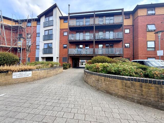 Harry Close, Croydon CR0, 1 bed flat to rent, £1,300 pcm | PrimeLocation