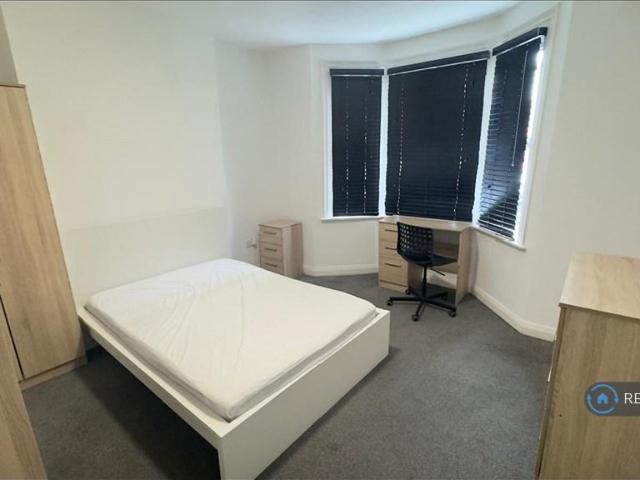 Harsnett Road, Colchester, CO1 1 bed in a house share to rent £525 pcm £121 pw