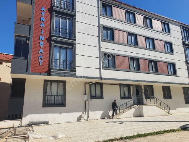 Hastane Mevkiinde Kiralık 2+1