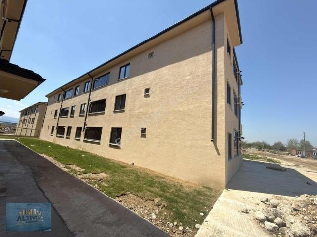 Hastane Bölgesinde Kiralık Orta Kat 1+1 Daireler