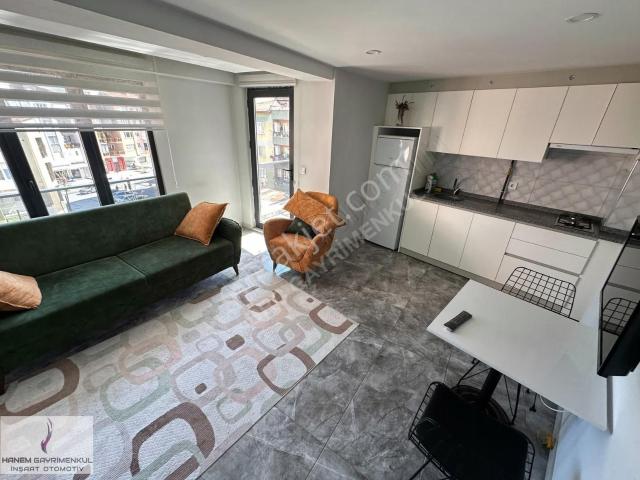Hastane Karşısı Kiralık 1+1 Eşyalı Balkonlu Yönetimli Apart