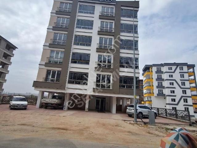 Hastane Yakınında Satılık 2+1 Kombili Sıfır Daire