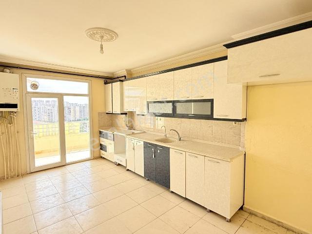 Hastane Yanı Site İçinde Kiralık 3+1 Daire