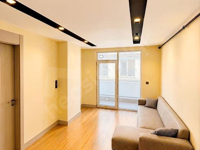 Hastane Yolu Üzeri Sıfır Lüks 1.5+1 Konseptli Eşyalı Daire